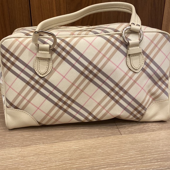 AUTHENTIC BURBERRY LONDON BLUE LABEL Nylon Canvas Leather Ivory Shoulder mint - Picture 2 of 9